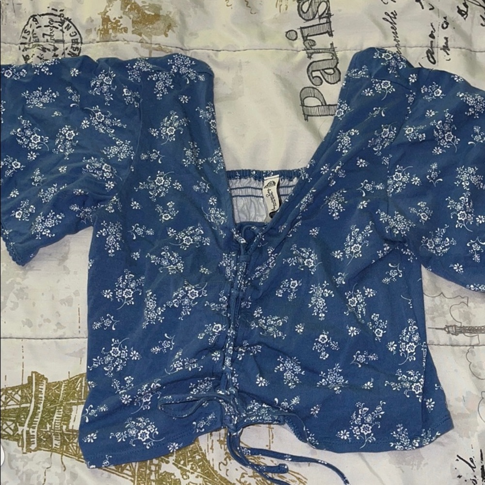 cropped shirt